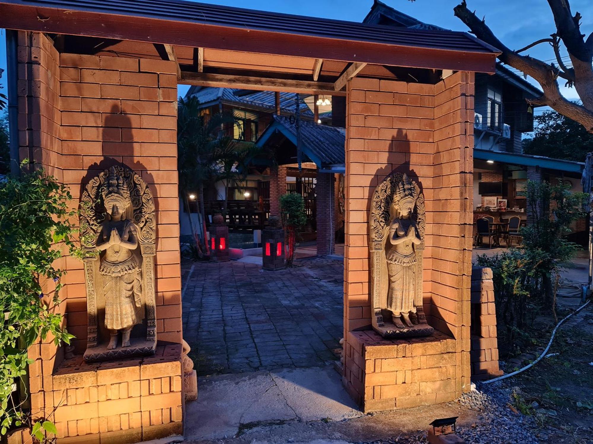 Ferienwohnung Tepbunthomhouse Ayutthaya Exterior foto