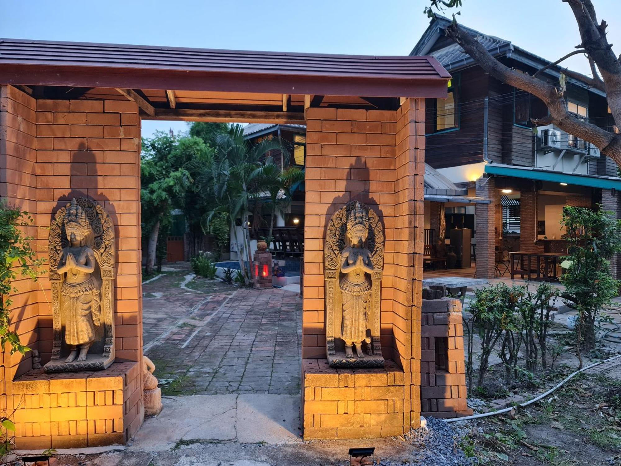 Ferienwohnung Tepbunthomhouse Ayutthaya Exterior foto